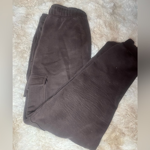 SNIPES Essential brown cargo joggers/sweats - Picture 3 of 4